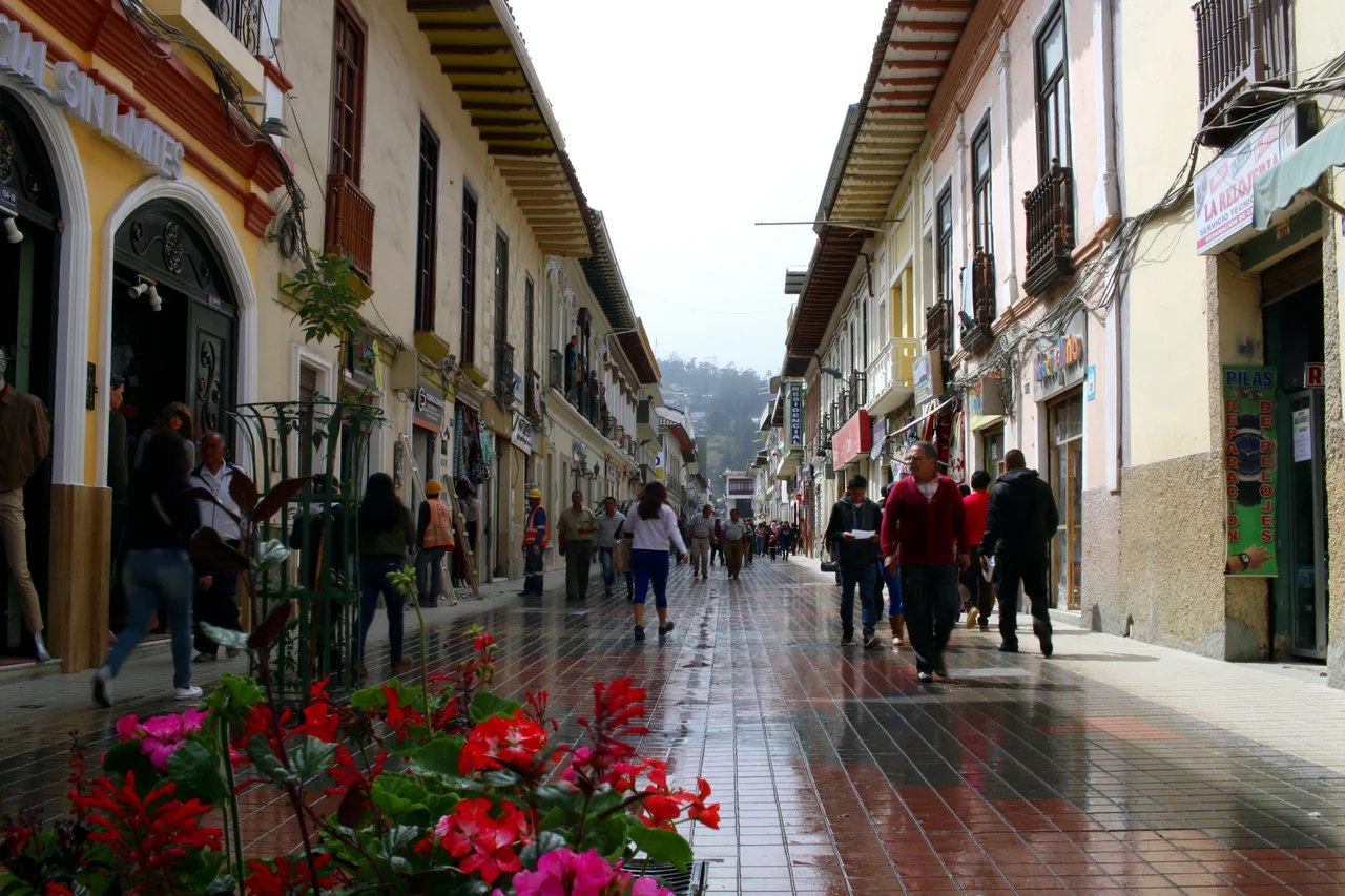 A pedestrian path connects the main square of Loja, in the south of Ecuador, with the town's central market.