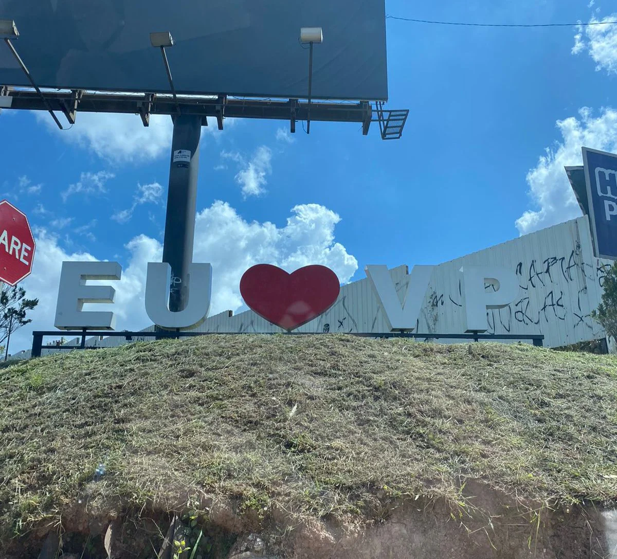 "I Love Vicente Pires" Sign
