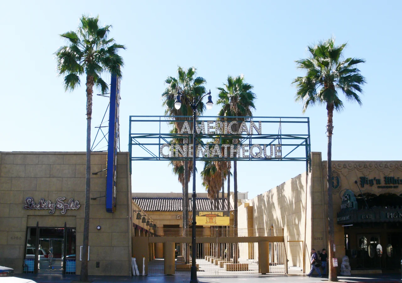 Grauman's Egyptian Theatre, Hollywood Boulevard, Hollywood, Los Angeles, California, USA
View from Hollywood Boulevard