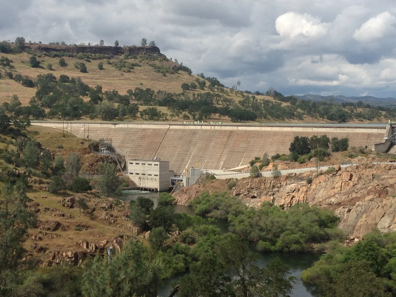 Tulloch Lake S Shore Dam