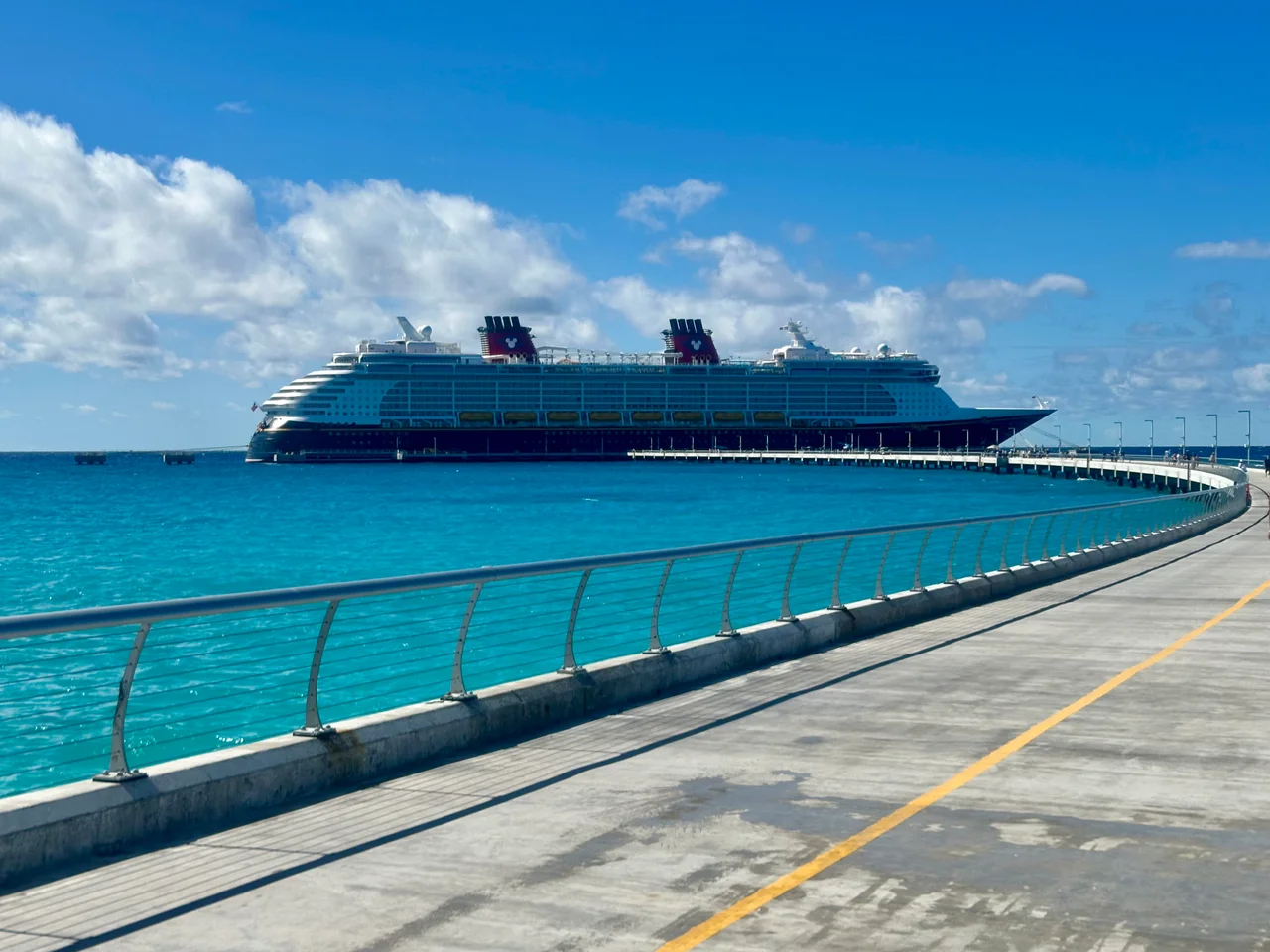 Disney Dream at Lookout Cay