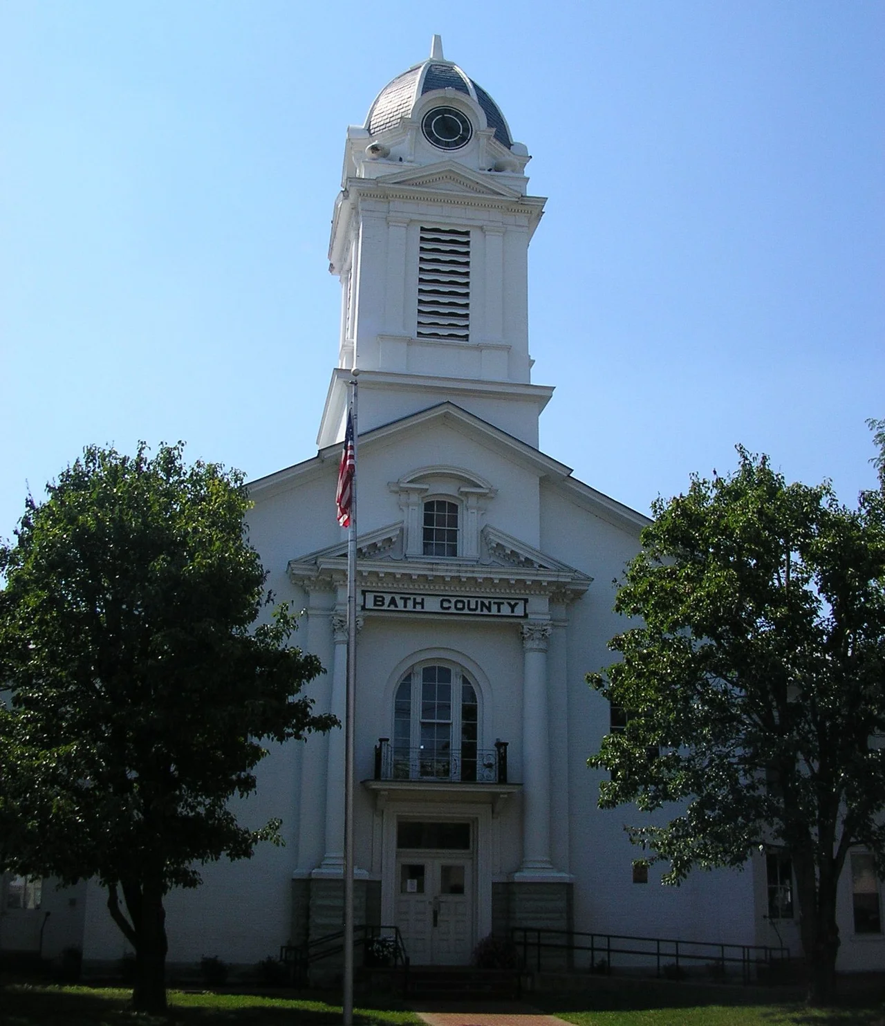 Bath County, Kentucky Courthouse
This is an image of a place or building that is listed on the National Register of Historic Places in the United States of America. Its reference number is 78001298 (Wikidata).