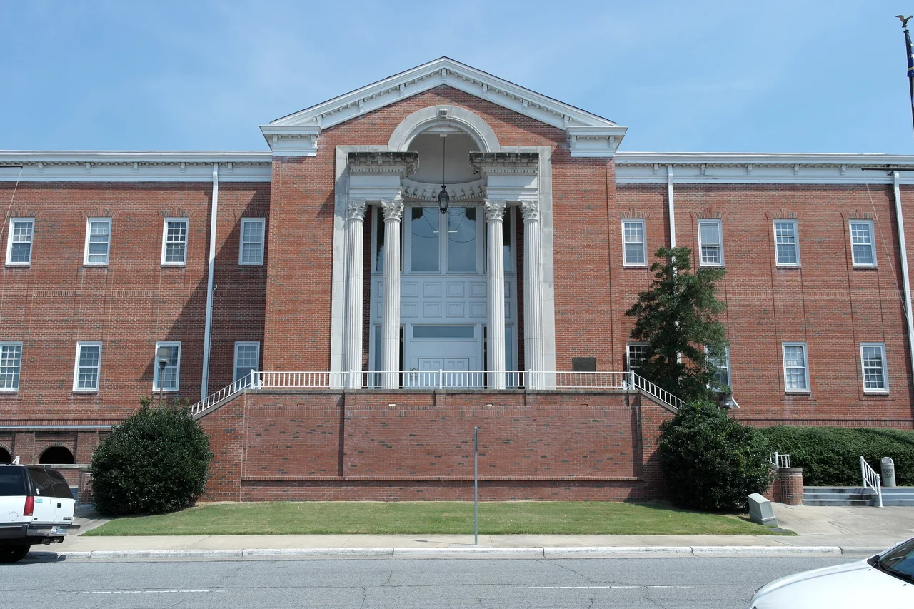 Beaufort County Courthouse, Corner of W. 2nd and Market Sts. Washington