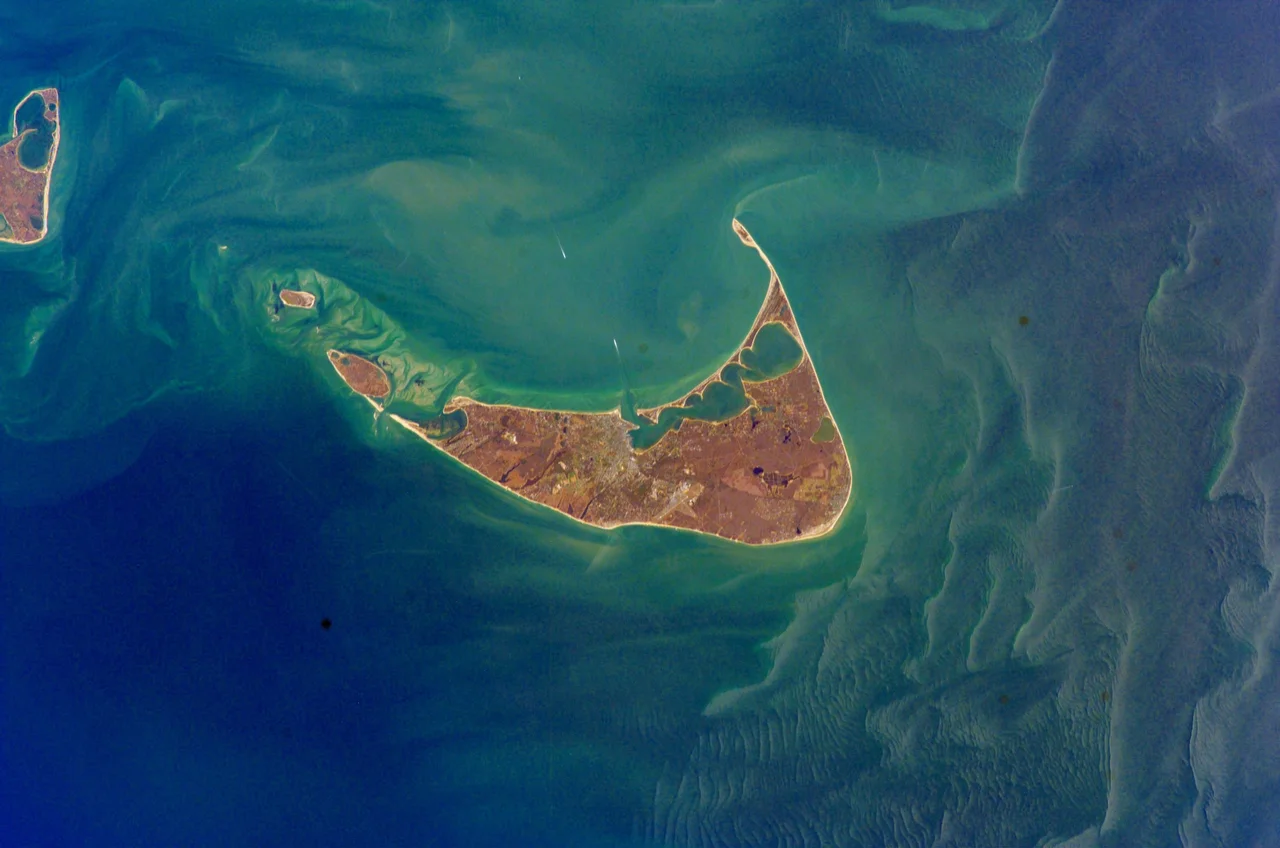 USA-MASSACHUSETTS/NANTUCKET ISLAND ISS004-E-10691 UNITED STATES OF AMERICA, MASSACHUSETTS/NANTUCKET ISLAND
ID: ISS004-E-10691