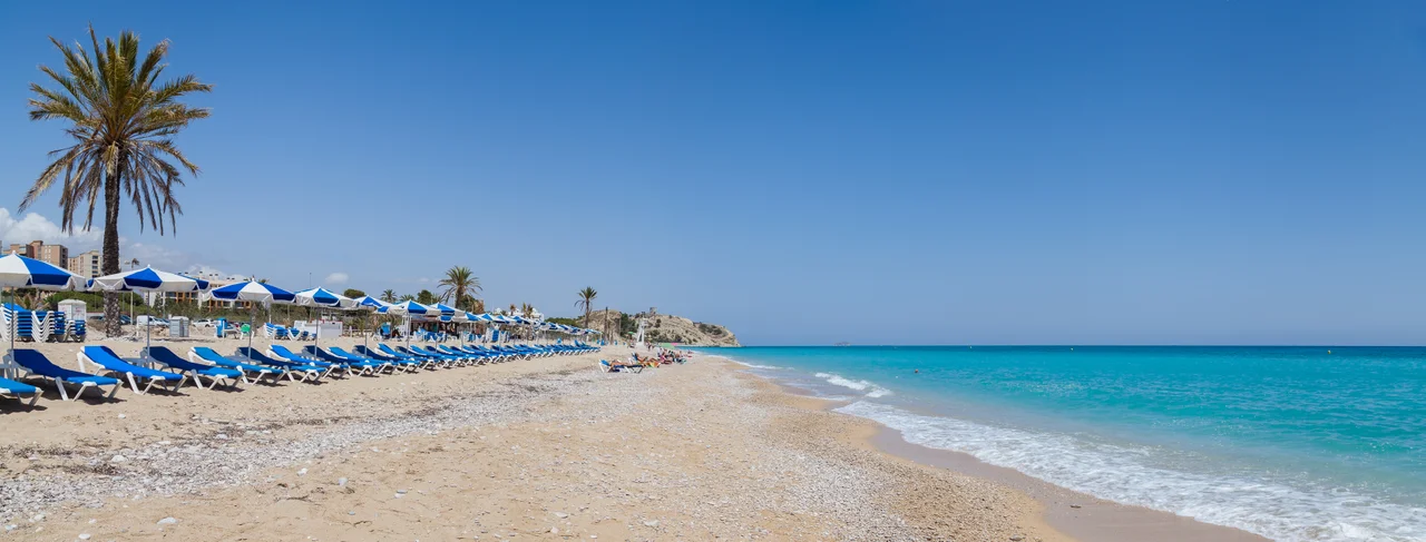 Panoramic view of Paraíso ("Paradise") Beach in Villajoyosa at the Mediterranean Sea (Marina Baixa, Valencian Community), Spain.