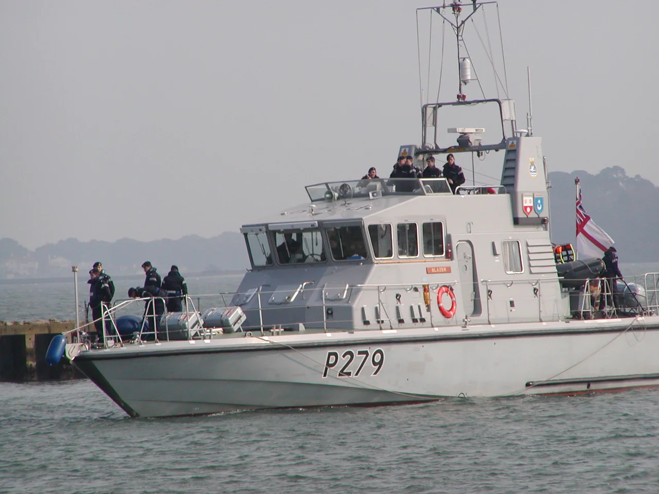 Photograph of en:HMS Blazer (P279) at Pool Harbour, March 2007.