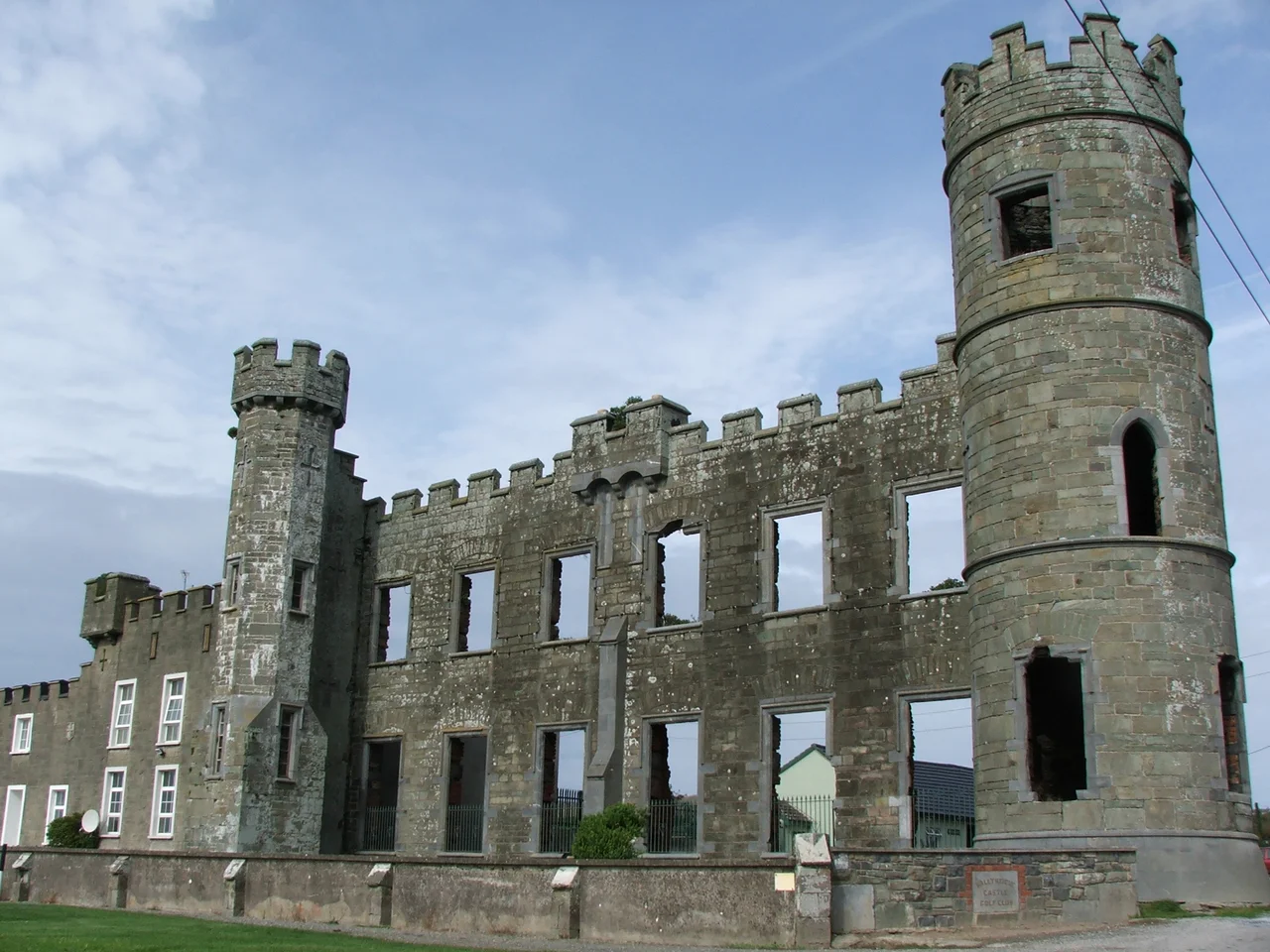 Ballyheigue Castle, Ballyheigue, County Kerry, Ireland
Created by Kglavin Oct 2005