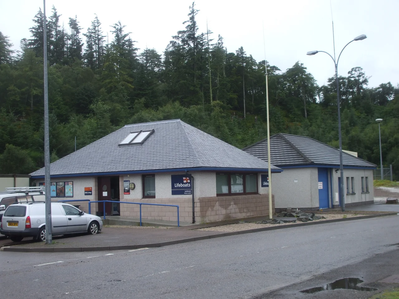 Lifeboat station, Lochinver, 
Data from Geograph:
Description: NC0922 :: Lifeboat station, Lochinver, near to Baddidarach, Highland, Great Britain
ICBM: 58.146498066979, -5.2465908152508
Location: (about 1 km from) near to Baddidarach, Highland, Great Britain.