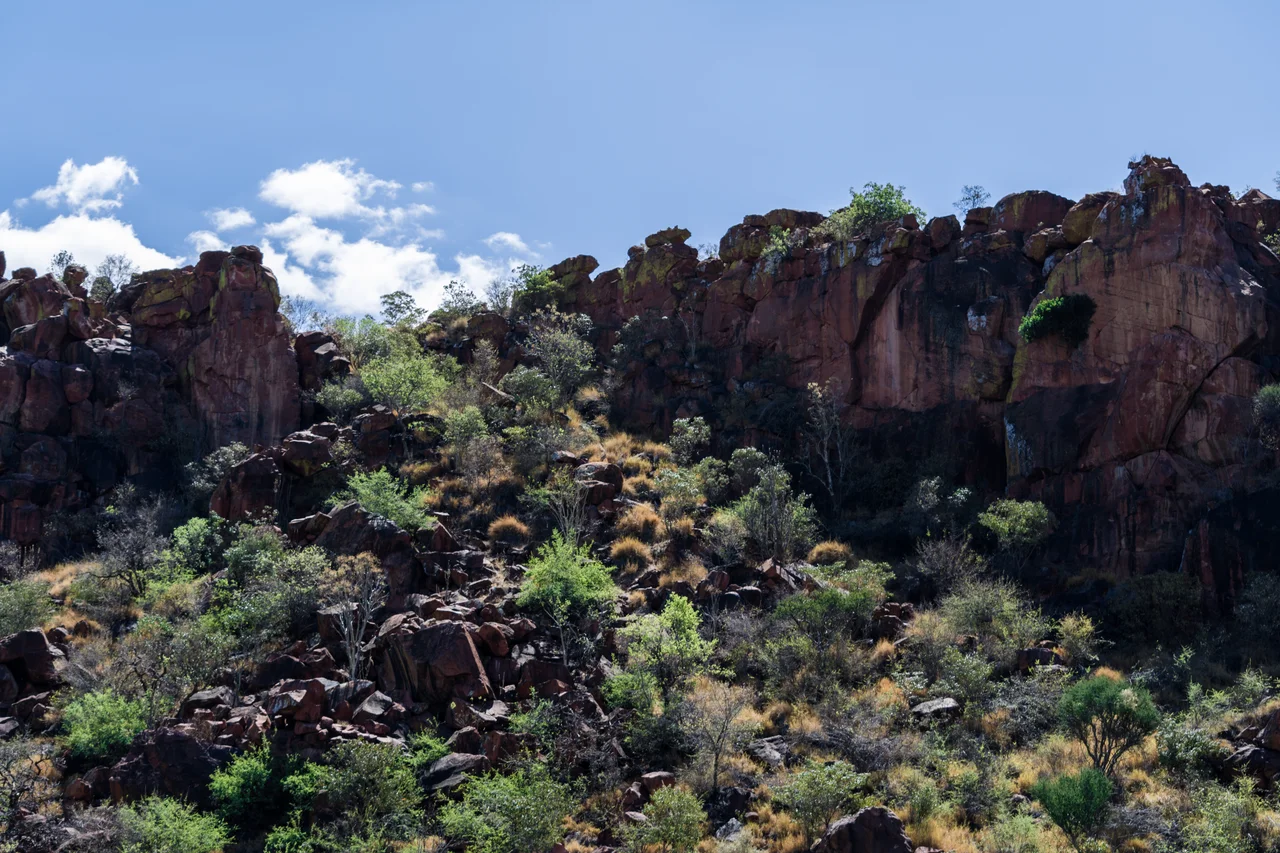 Uitsig vanaf die sandsteenplato in die Waterbergplato Nasionale Park in Namibië