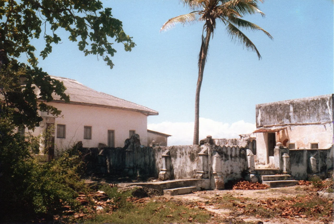 Structures on Chumbe Island — an atoll of the Zanzibar Archipelago, in the Western Indian Ocean.
Picture taken in 1985.