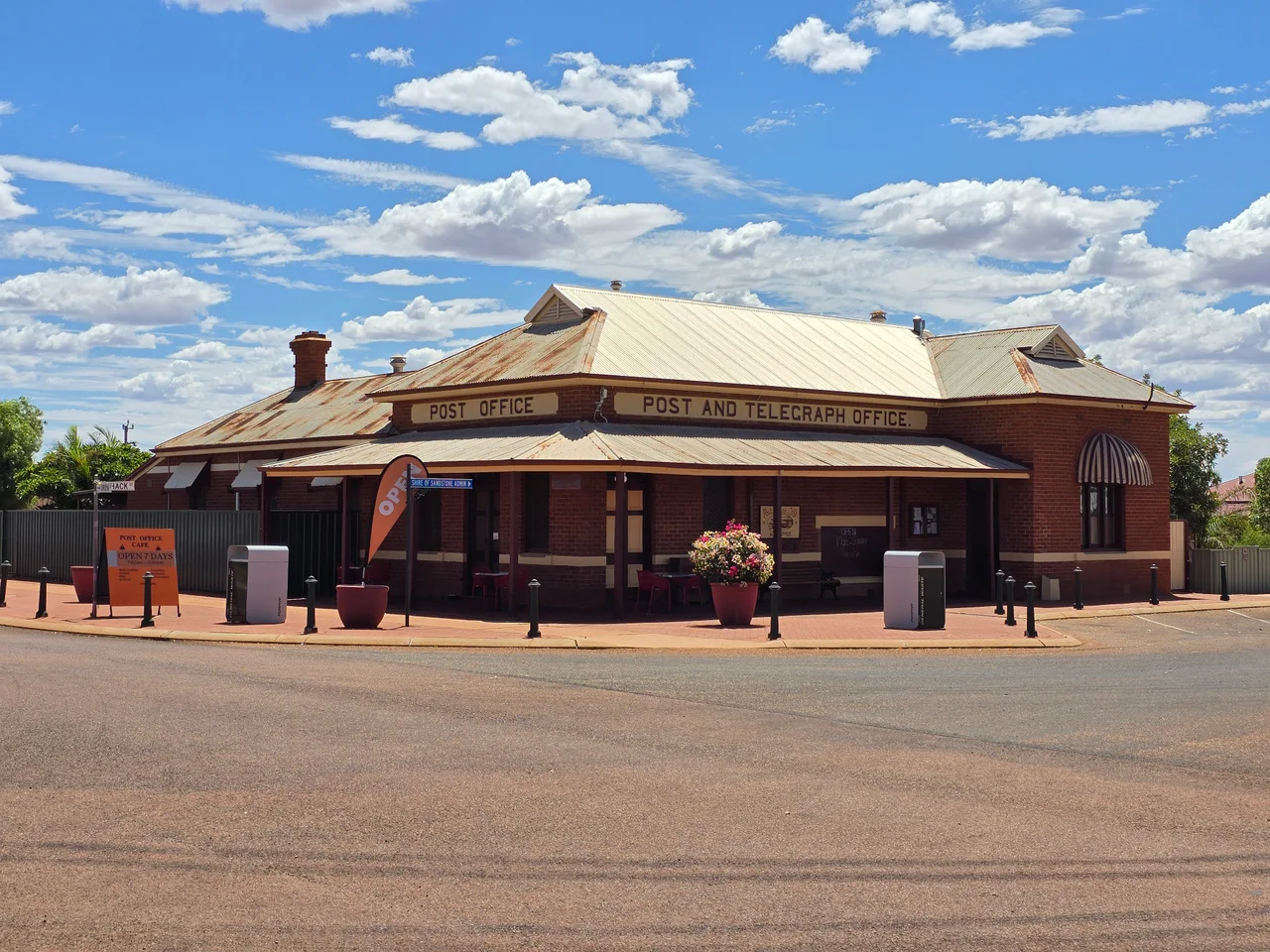 Sandstone Post Office and Telegraph Building