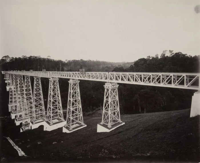 Railway bridge across the Cikubang river