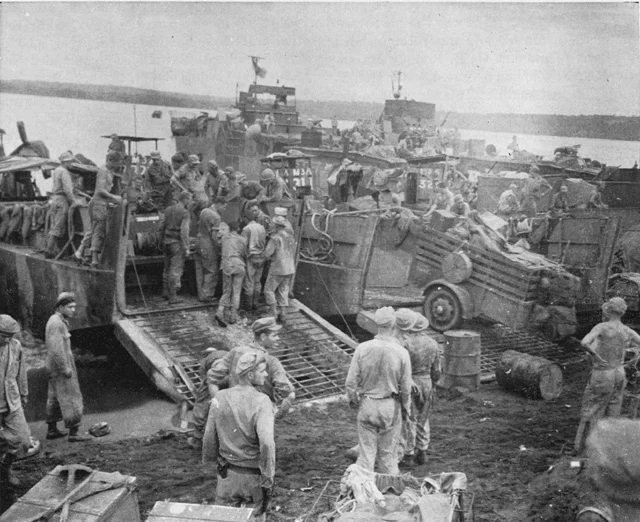 US Marines embark for an assault on Talasea on New Britain, March 1944