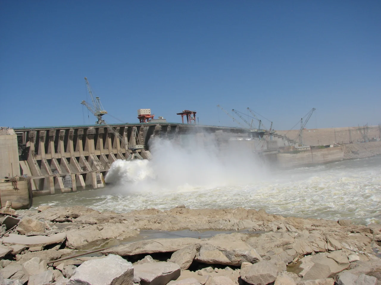 This astronaut photograph of Merowe Dam illustrates the current extent of the reservoir, which has been filling behind the dam since the final spill gate was closed in 2008.
Dar al-Manasir, Nubia - northern Sudan.
Image acquired with a Nikon D2Xs digital camera using a 50 mm lens, and is provided by the ISS Crew Earth Observations experiment and Image Science & Analysis Laboratory, Johnson Space Center.