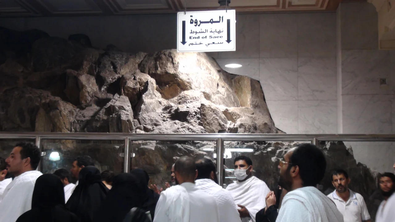 Sa'yee In the case of Go to Safa