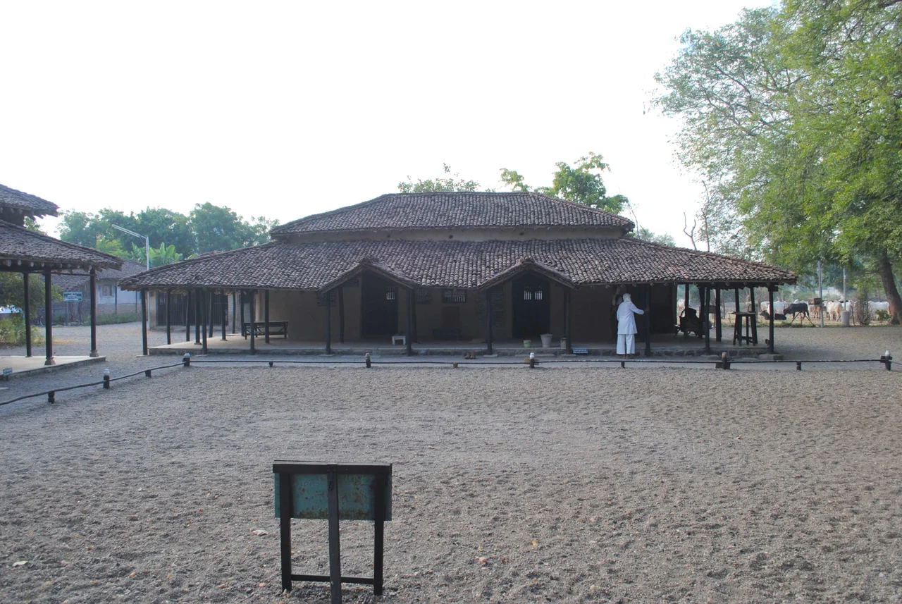 Adi Nivas was the first residence of Mahtama Gandhi in Sewagram Ashram. It was built at a cost of 100 rupees, utilising only local artisans and material.
The first meeting of Quit India Movement was held in this cottage 1942.