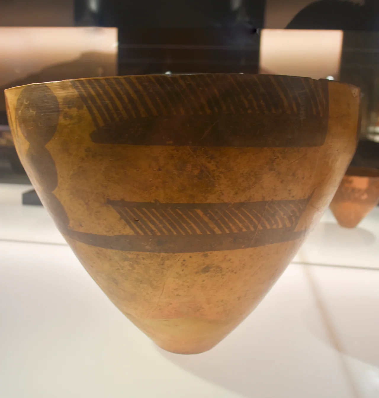 Beveled rim bowl from Logardan, near Chamchamal, Sulaymaniyah Governorate, northern Iraq. Uruk period, 4000-3100 BCE. Sulaymaniyah Museum, Iraq.