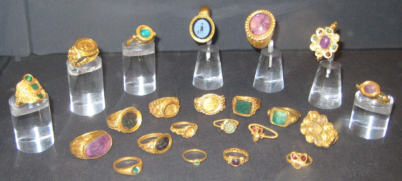 Twenty-two rings from the Thetford Hoard