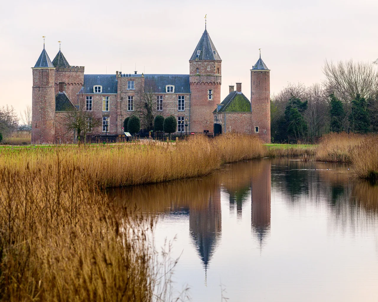 Kasteel Westhove (Oostkapelle, NL)