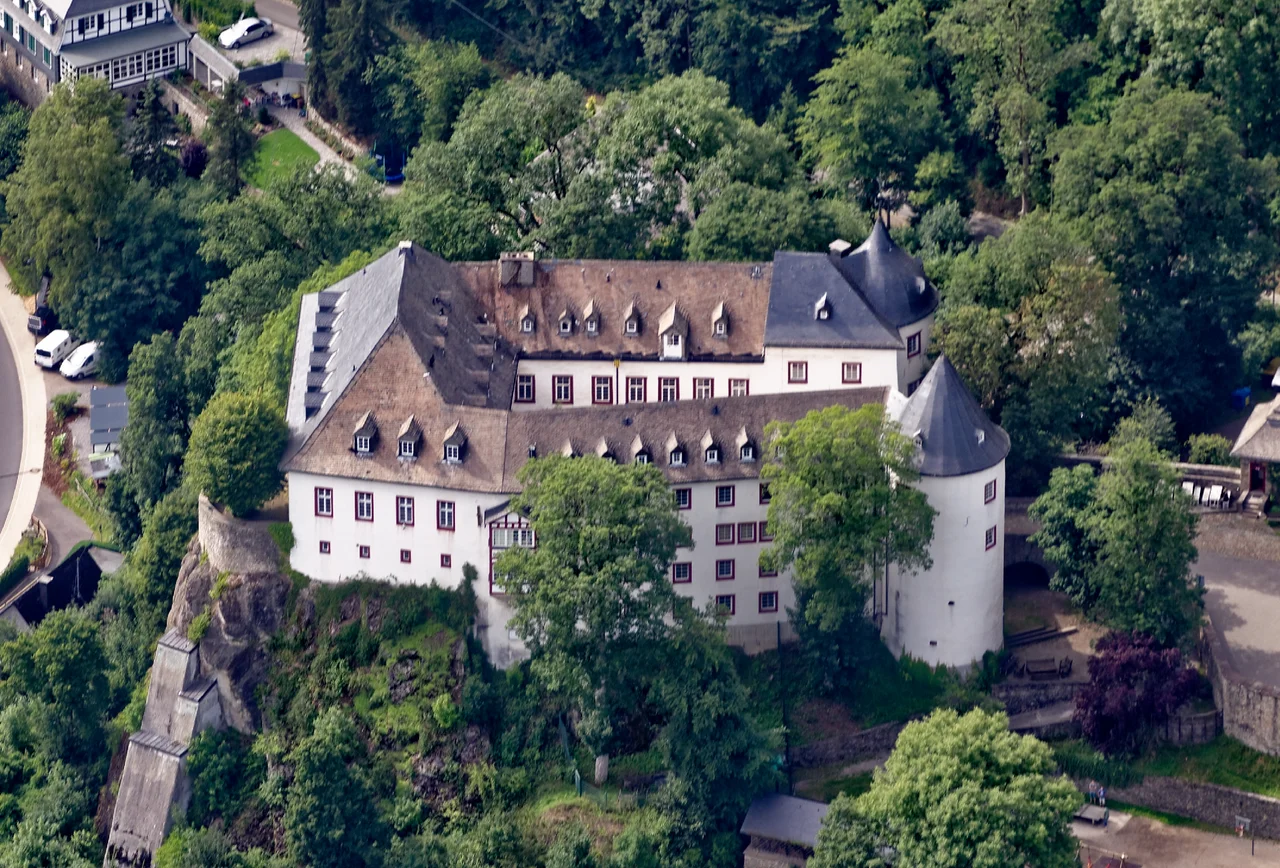 Burg Bilstein (Lennestadt-Bilstein)
The production, editing or release of this file was supported by the Community-Budget of Wikimedia Deutschland.
To see other files made with the support of Wikimedia Deutschland, please see the category Supported by Wikimedia Deutschland.العربية ∙ বাংলা ∙ Deutsch ∙ English ∙ Esperanto ∙ français ∙ हिन्दी ∙ magyar ∙ Bahasa Indonesia ∙ italiano ∙ 日本語 ∙ македонски ∙ മലയാളം ∙ Bahasa Melayu ∙ Nederlands ∙ português ∙ română ∙ русский ∙ slovenščina ∙ svenska ∙ தமிழ் ∙ українська ∙ 中文 ∙ +/−