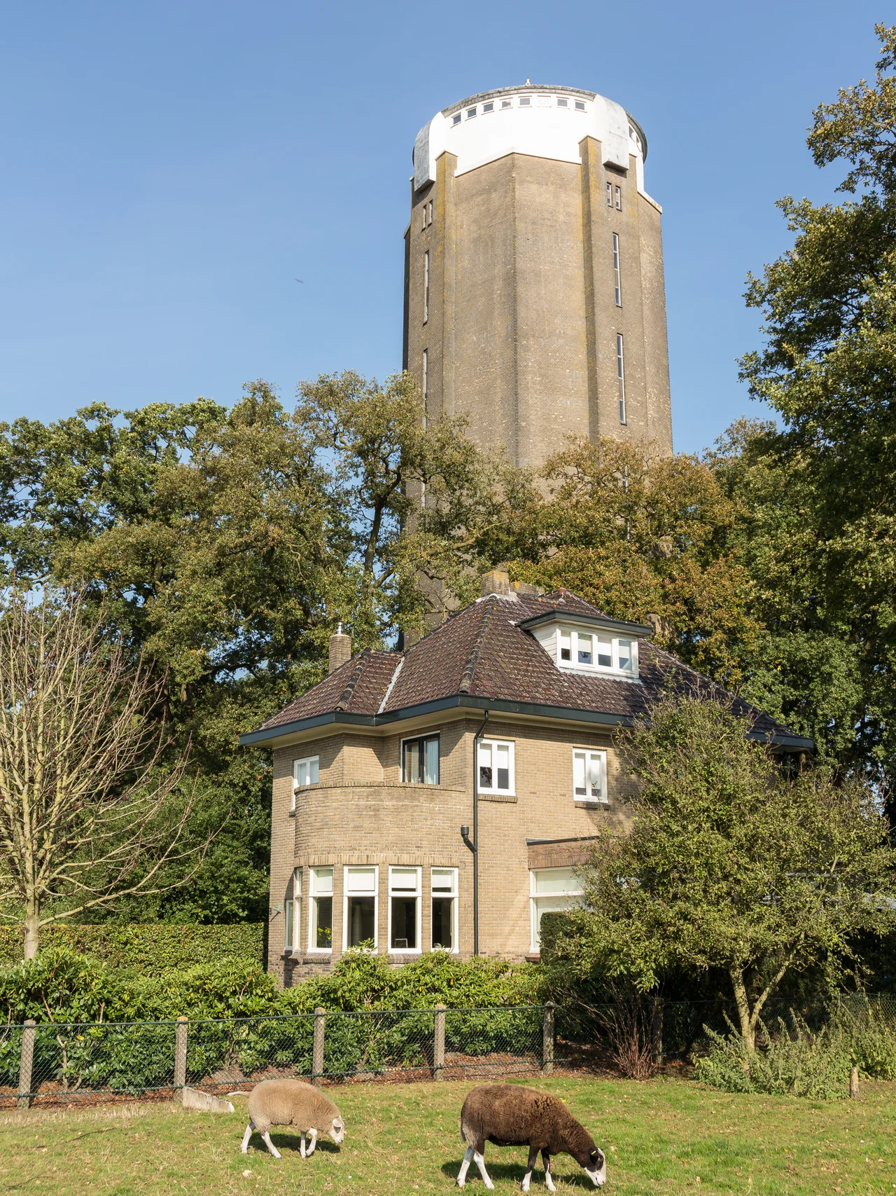 This is an image of a municipal monument in Twenterand with number