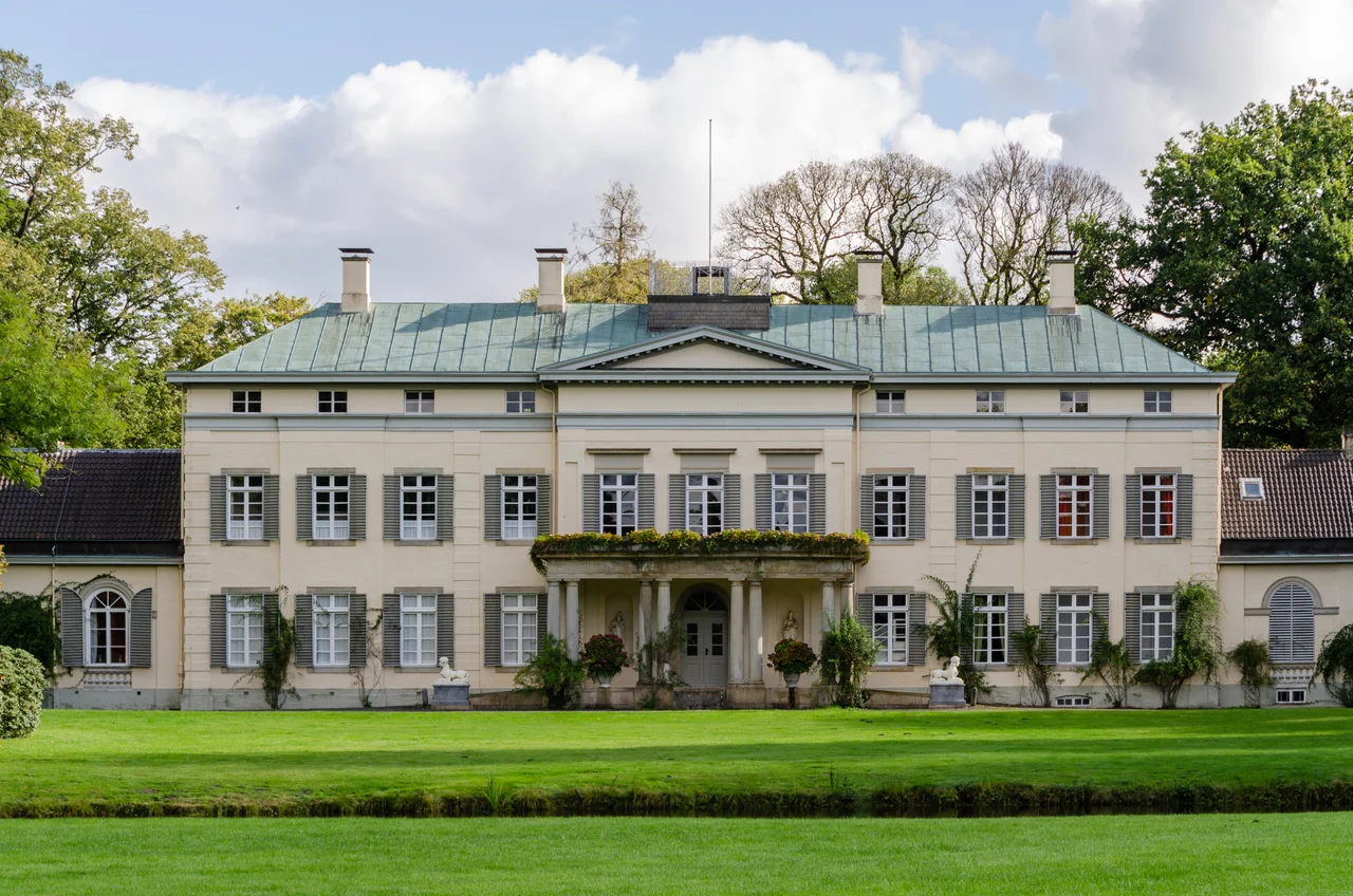 Rastede (Lower Saxony, Germany) – Rastede Palace – western facade