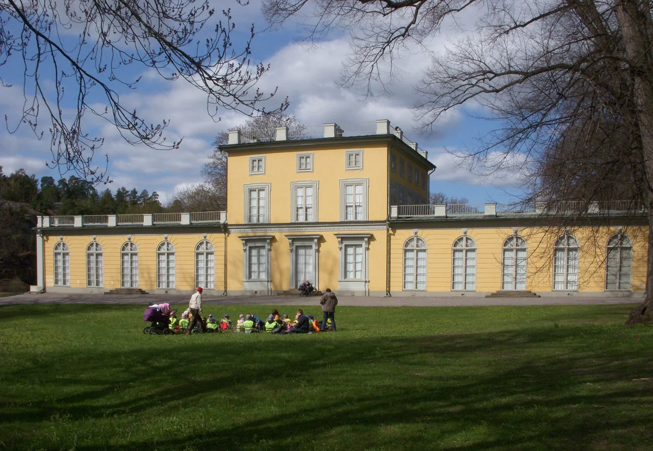 Gustav III:s paviljong i Hagaparken, fasad mot öst