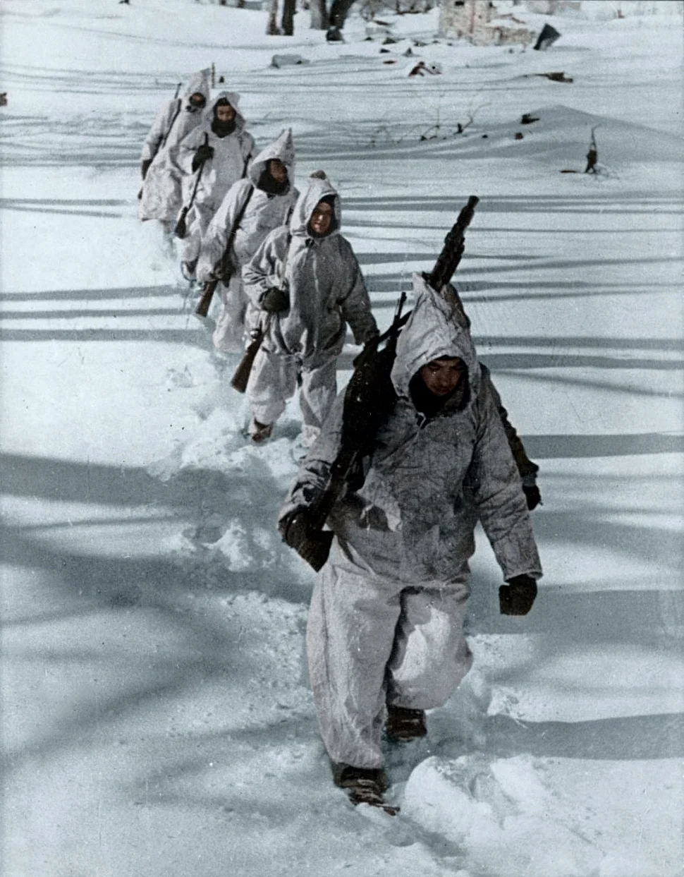 75 years ago today, soldiers of the 250th Infantry Blue Division march through a route near the village of Krasny Bor, Leningrad Region, January-February 1943.
The Battle of Krasny Bor was part of a large Russian offensive against German positions, which intended to create pincer attack near Leningrad, releasing the siege and encircling the German 18th Army, which would have had to surrender. The first day of the battle was a success for the Soviet troops, but the Francoist forces from the Blue Division, reinforced with an SS Police Division could dig in, losing over 70% of their members. Russian casualties were, however, higher, with more than 20,000 casualties, including wounded. The 13th, observing that it would be useless to attack the sector, the Soviets decided to cease the offensive.
#colored #colorized #colourised #colorization #colourisation #color #colour #history #ww1 #wwi #worldwarone #greatwar #thegreatwar #ww2 #wwii #worldwartwo