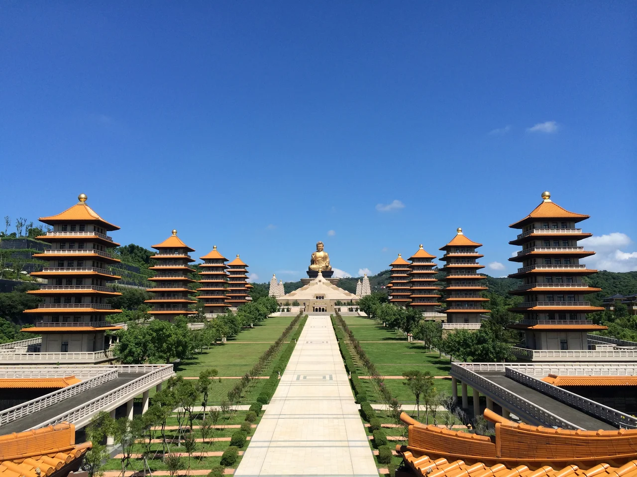 Big Buddha and Eightfold Path Pagodas of Fo Guang Shan Buddha Memorial Center