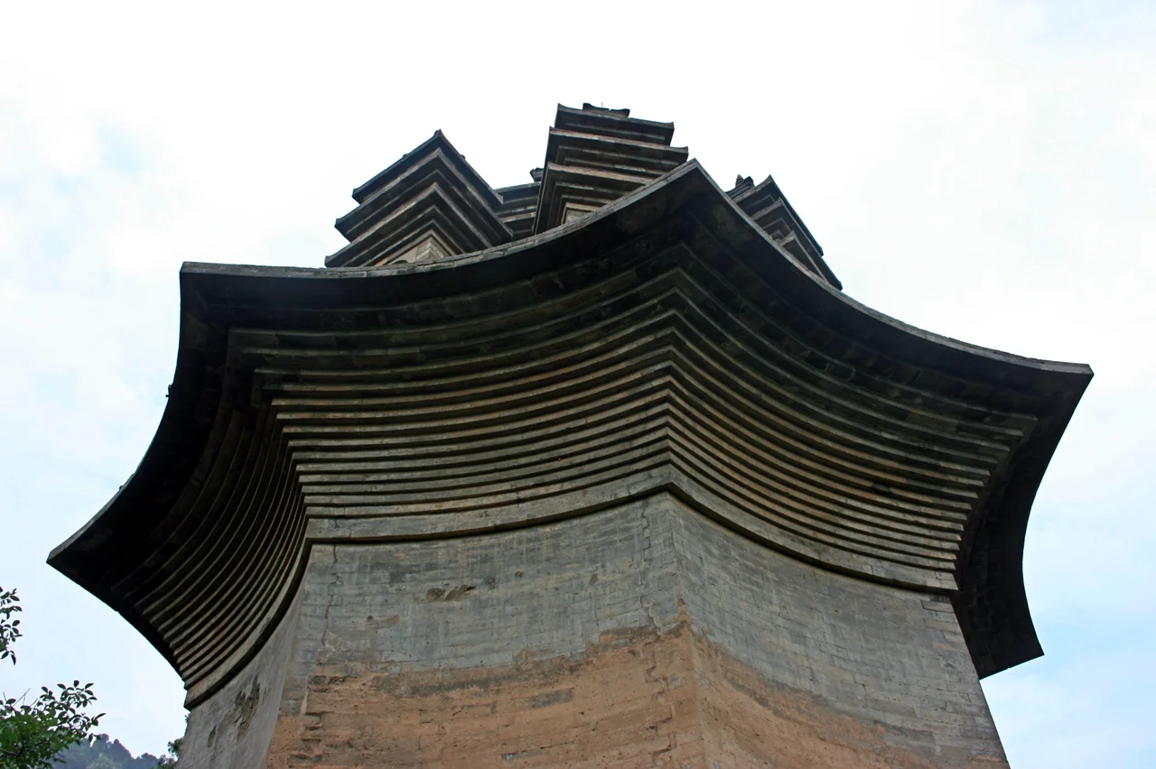 Photograph of the 17-layer brick eaves of the Nine Pinnacle Pagoda in
central Shandong Province, China.